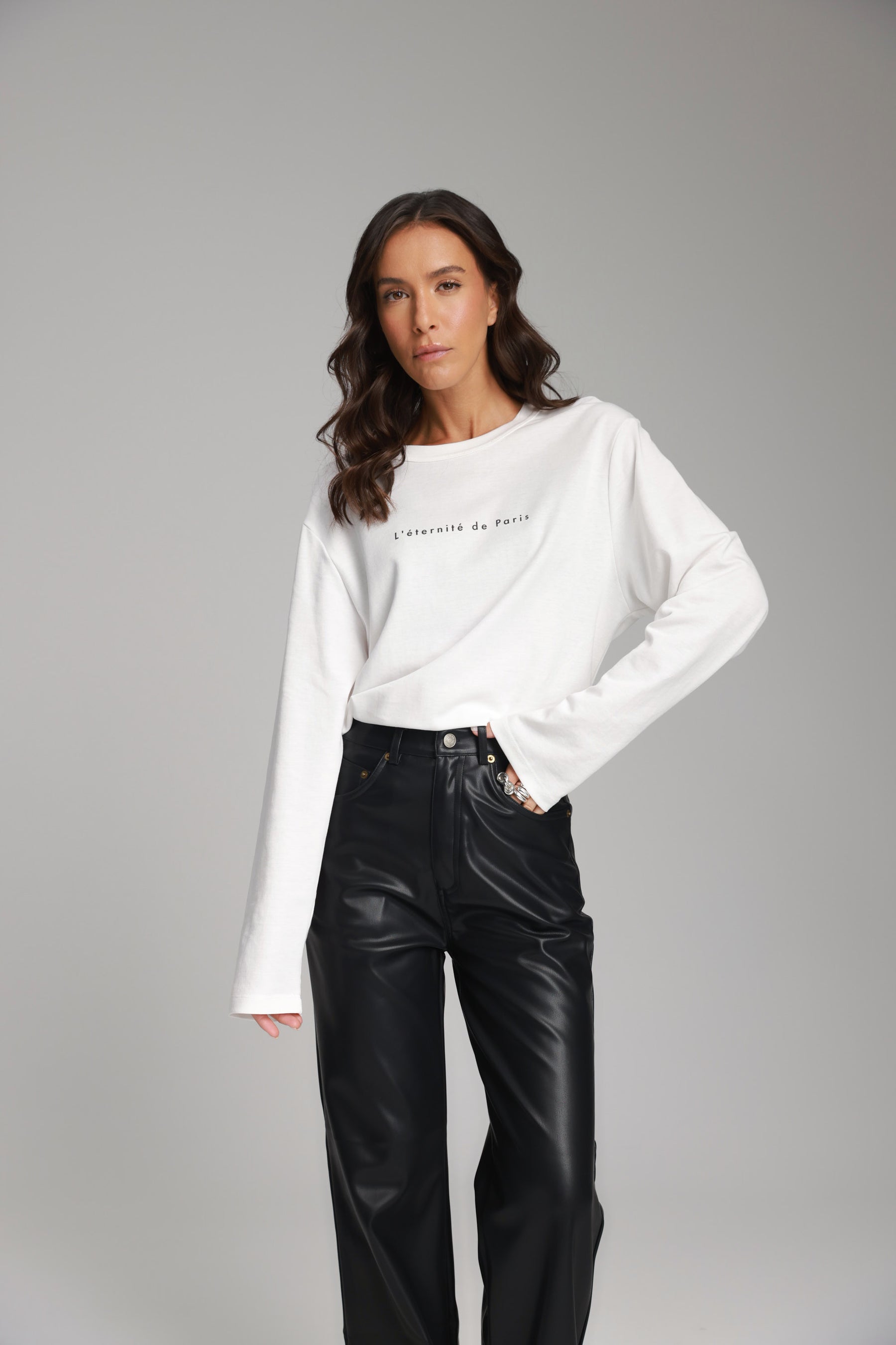 חולצת אמי לבנה