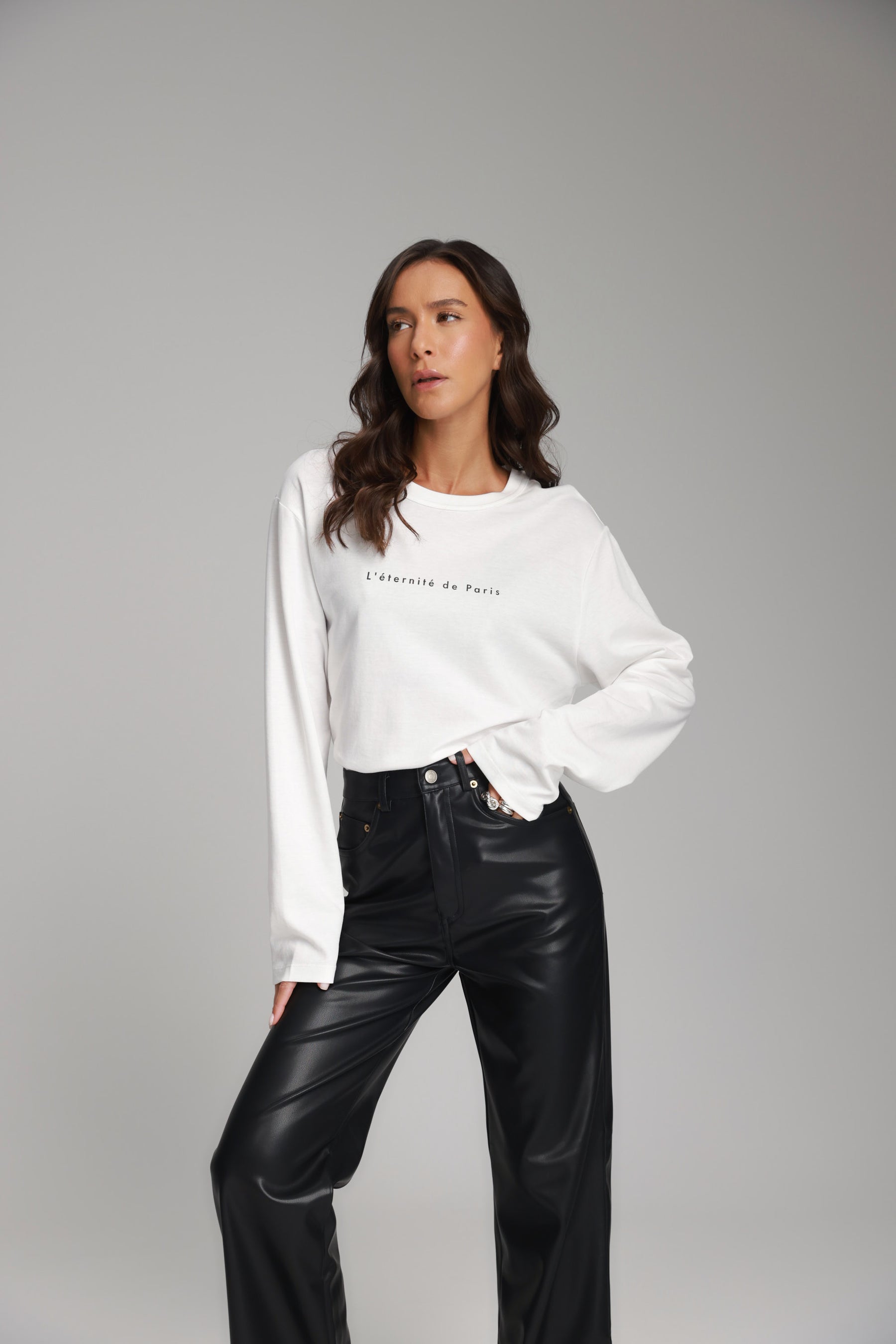 חולצת אמי לבנה