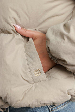 מעיל דון בז׳