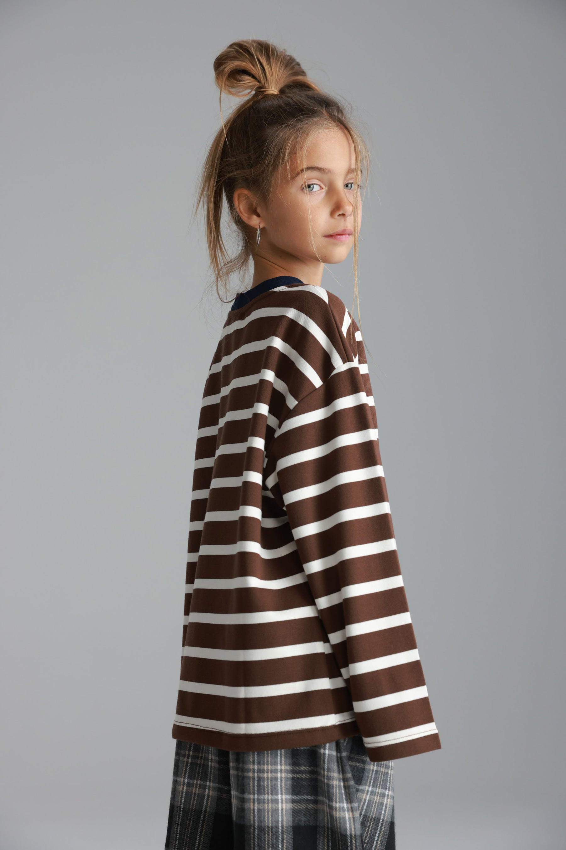 חולצת פול פסים חום/לבן