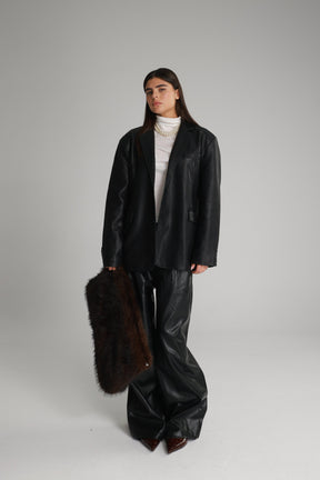 בלייזר מיילו דמוי עור שחור