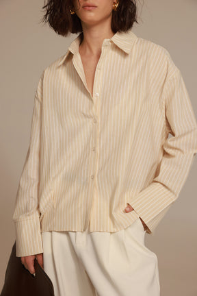 חולצת אוריאן מכופתרת בז'