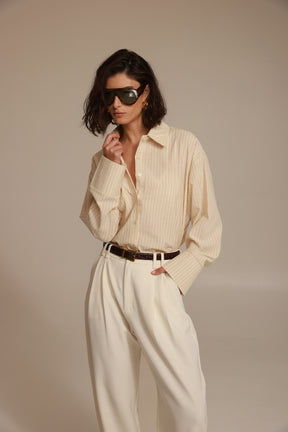 חולצת אוריאן מכופתרת בז'