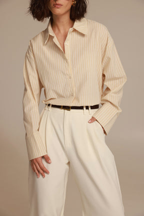 חולצת אוריאן מכופתרת בז'