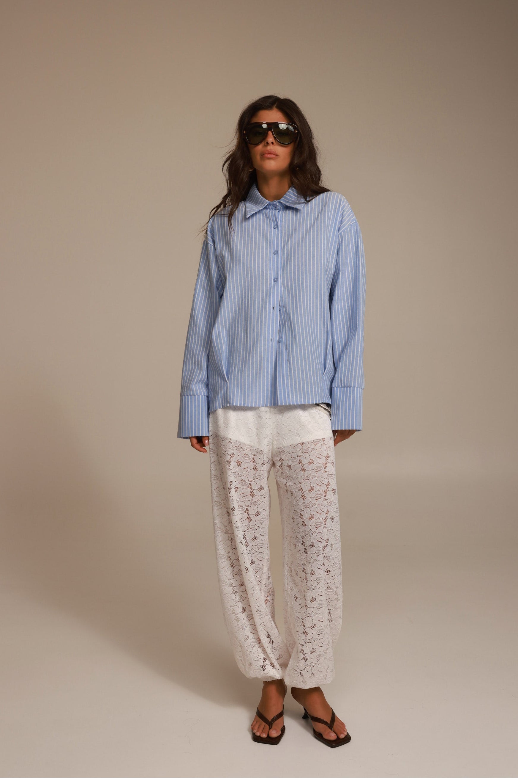 חולצת אוריאן מכופתרת תכלת