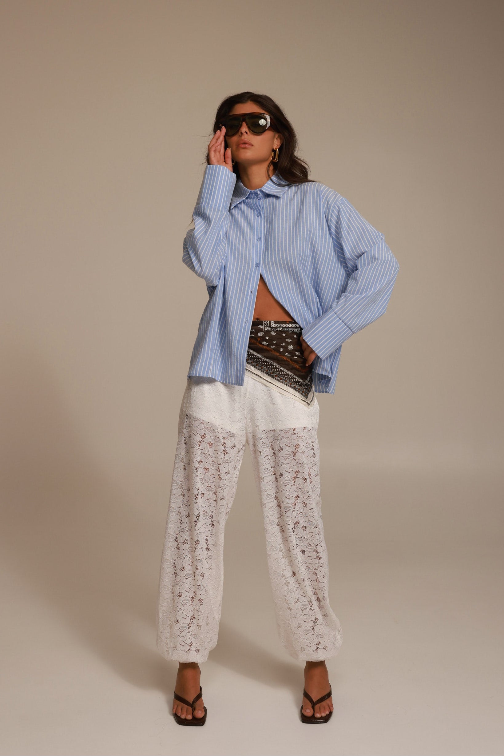 חולצת אוריאן מכופתרת תכלת