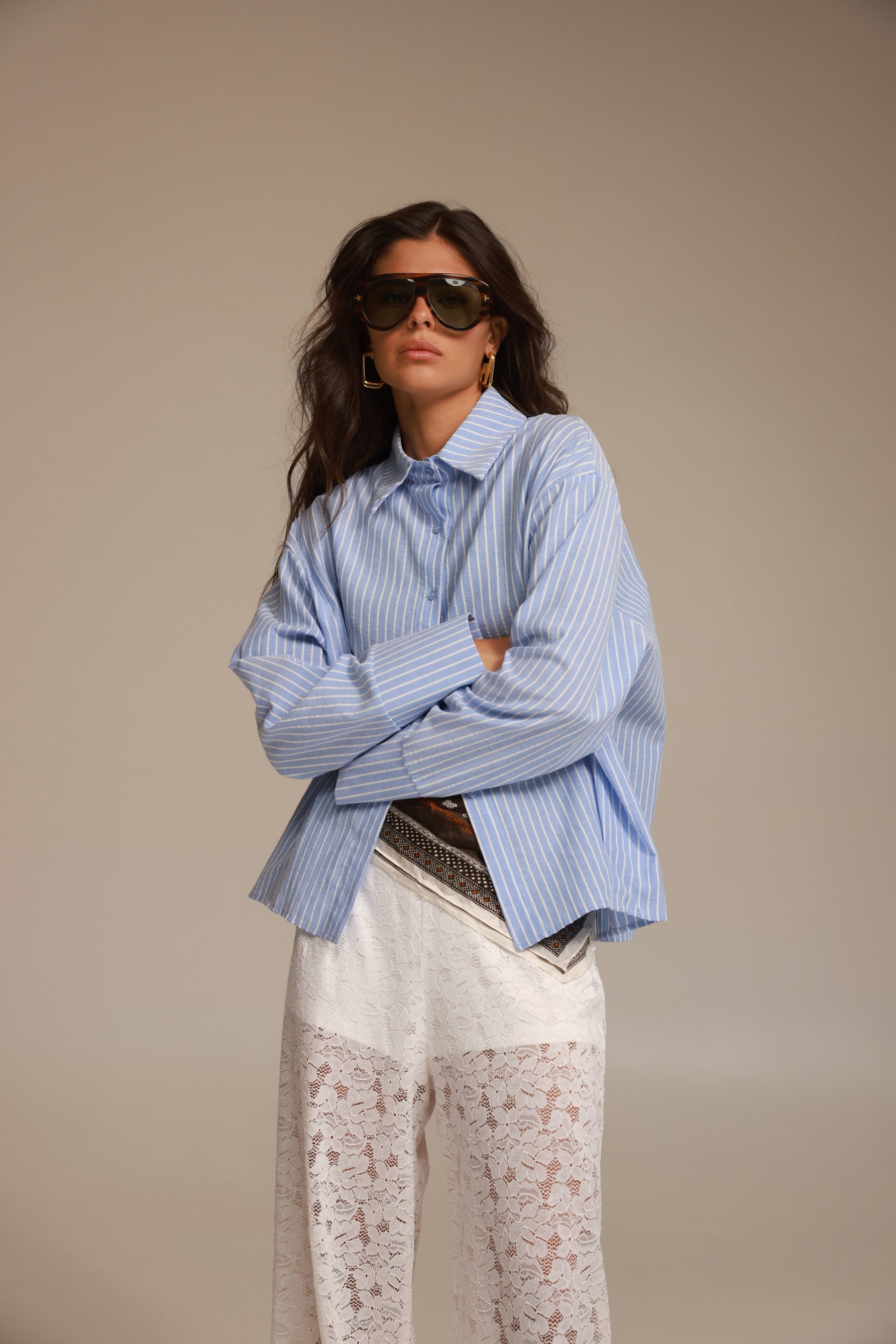 חולצת אוריאן מכופתרת תכלת