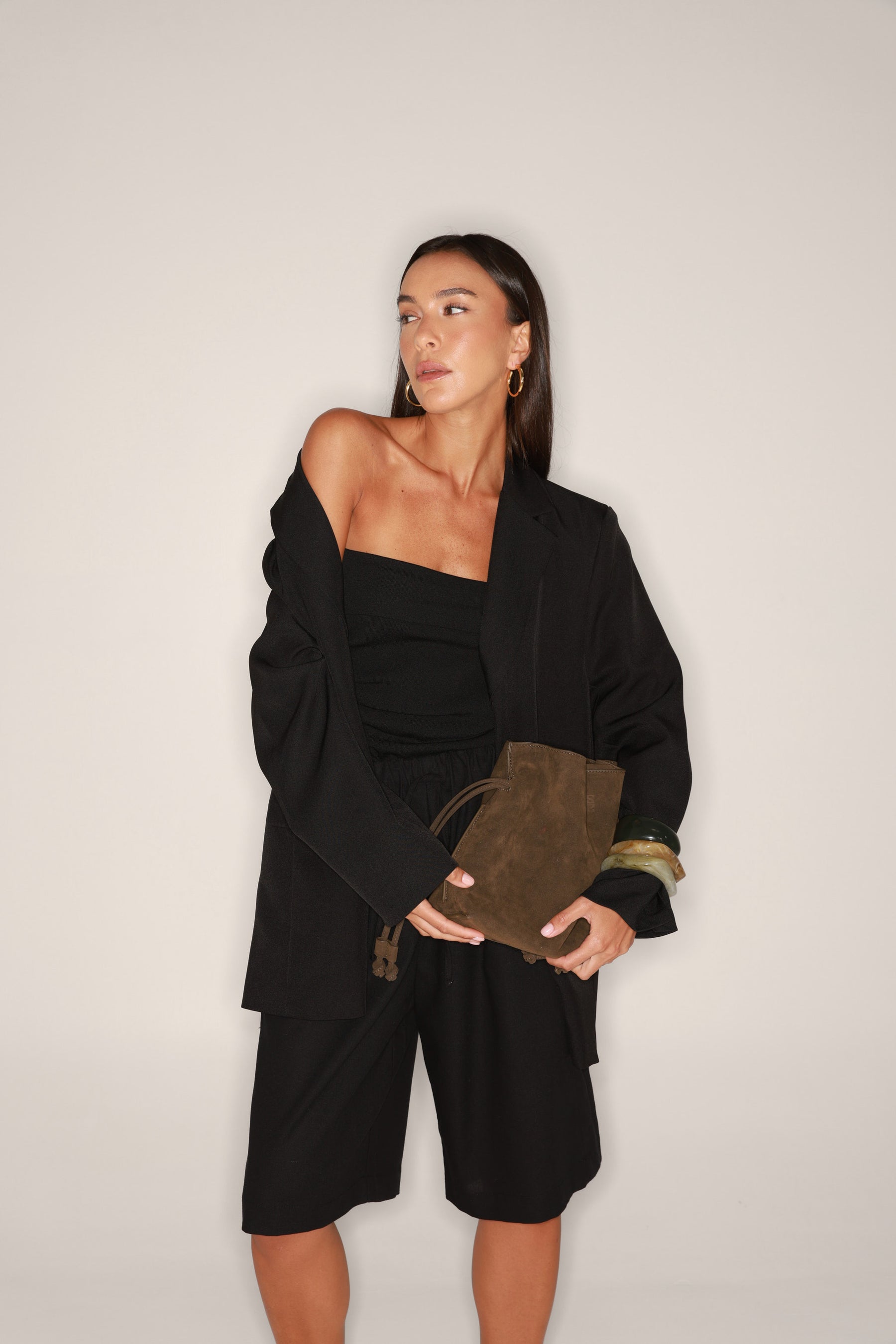 חולצת סטרפלס לילה שחורה