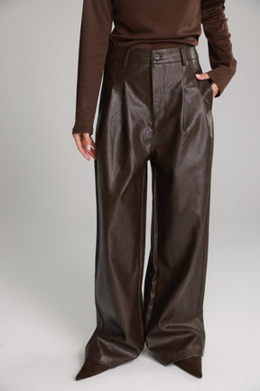 מכנסי נואלה דמוי עור חום כהה