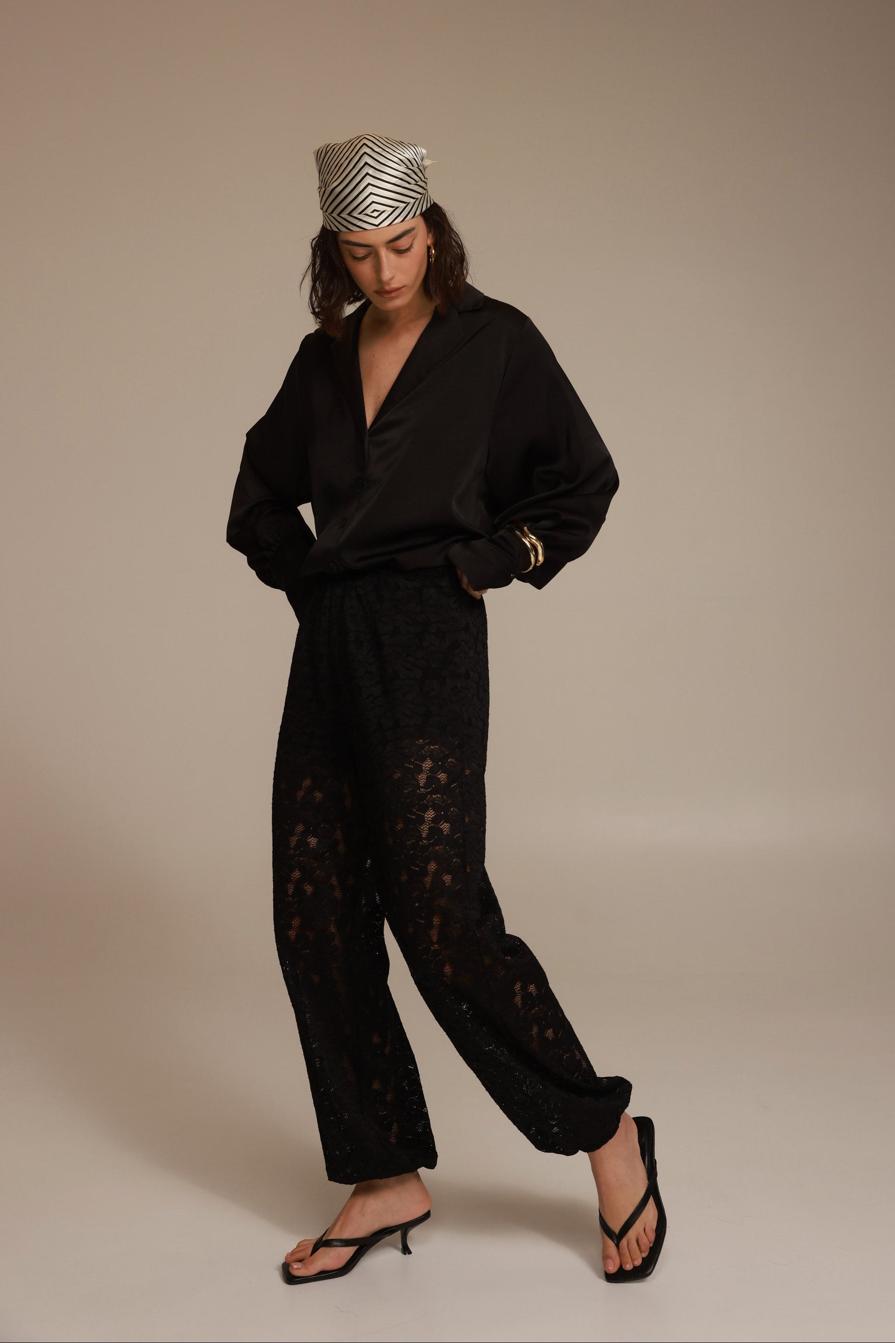 מכנסי קפרי שחורים