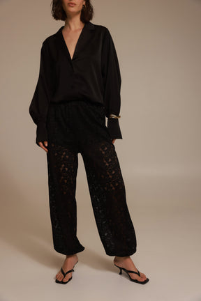 מכנסי קפרי שחורים