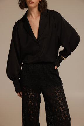 חולצת ויאנה מכופתרת שחורה