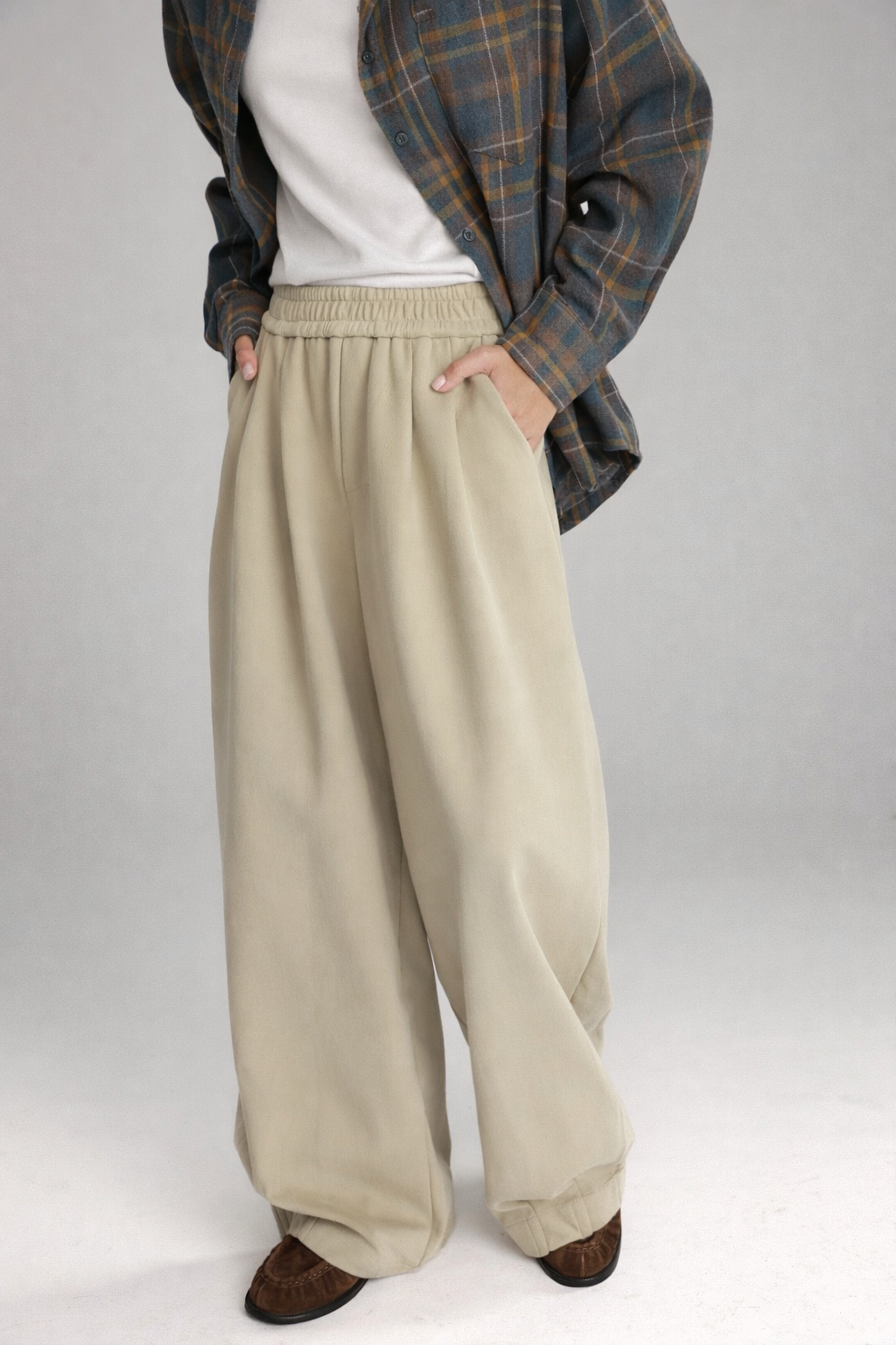 מכנסי בילי בז'