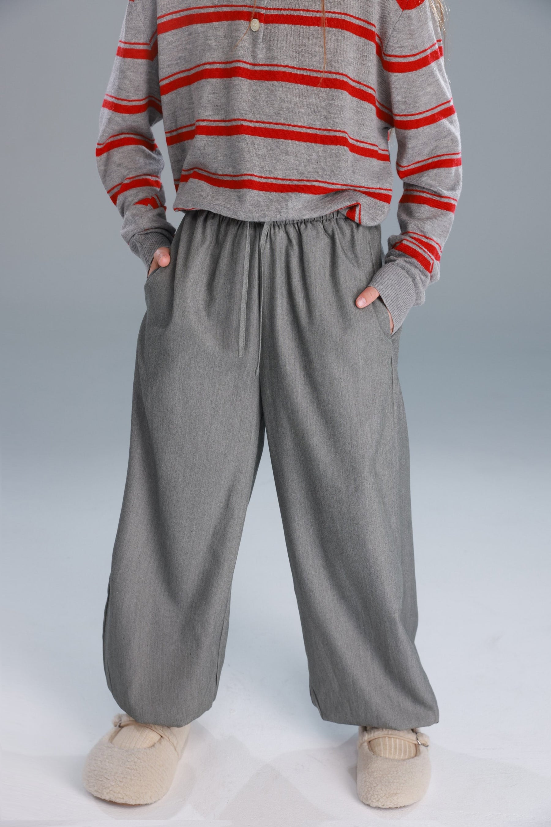 מכנסי ג'ין אפור בהיר