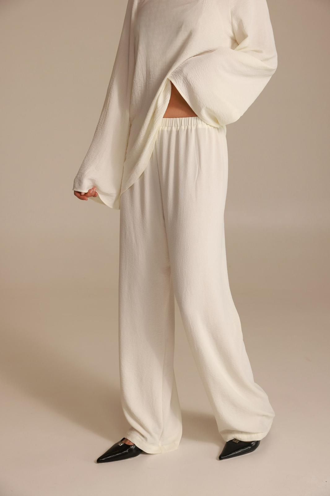 חליפת ג'ולין שמנת