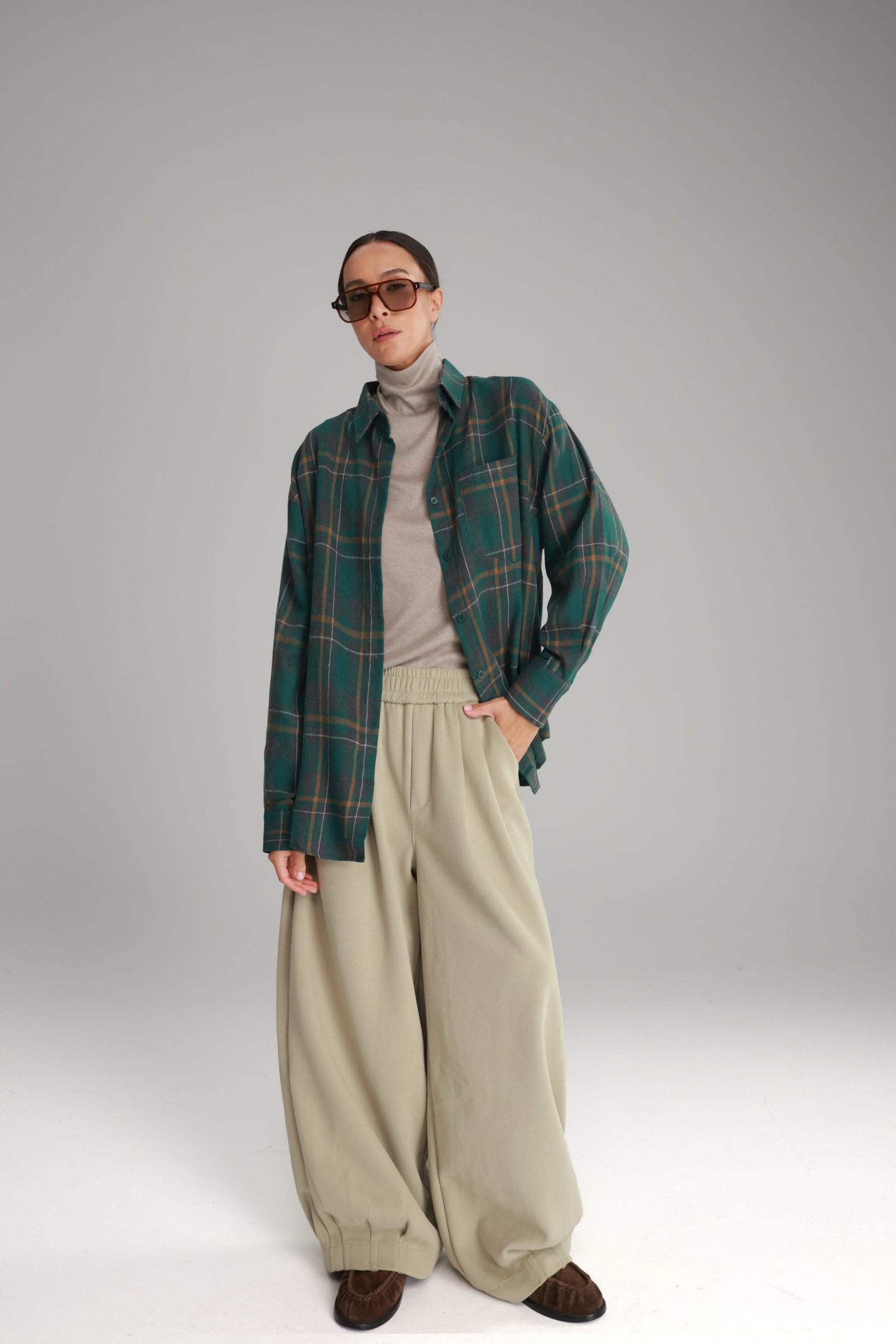 מכנסי בילי בז'