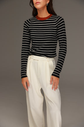 חולצת ויקה פסים שחור/שמנת צווארון בורדו