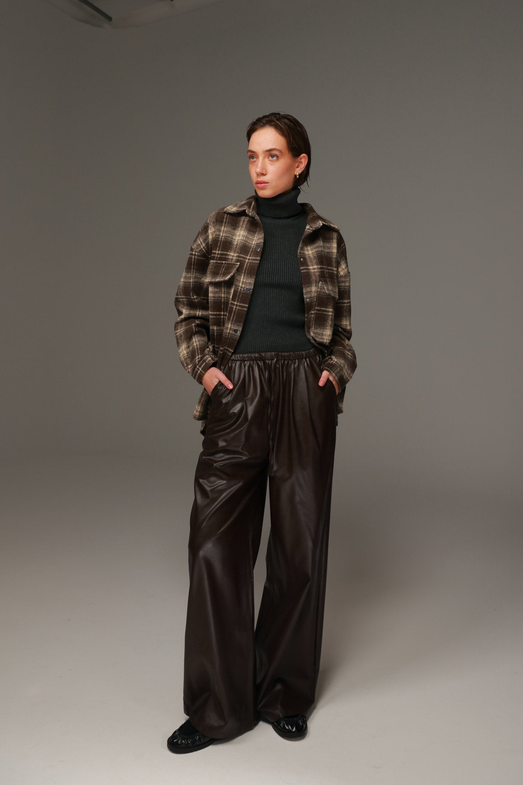 מכנסי טרוור דמוי עור חומים