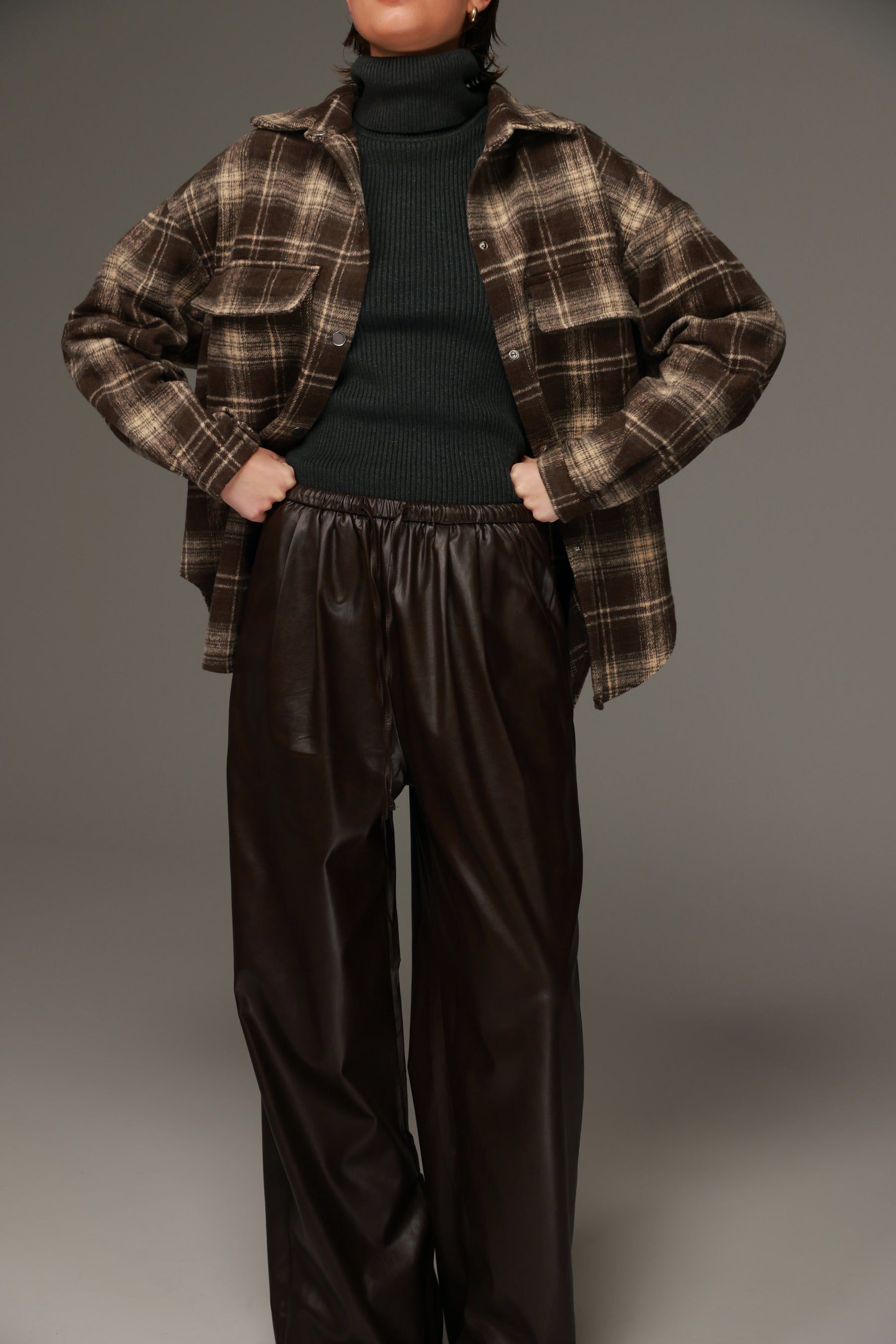 מכנסי טרוור דמוי עור חומים