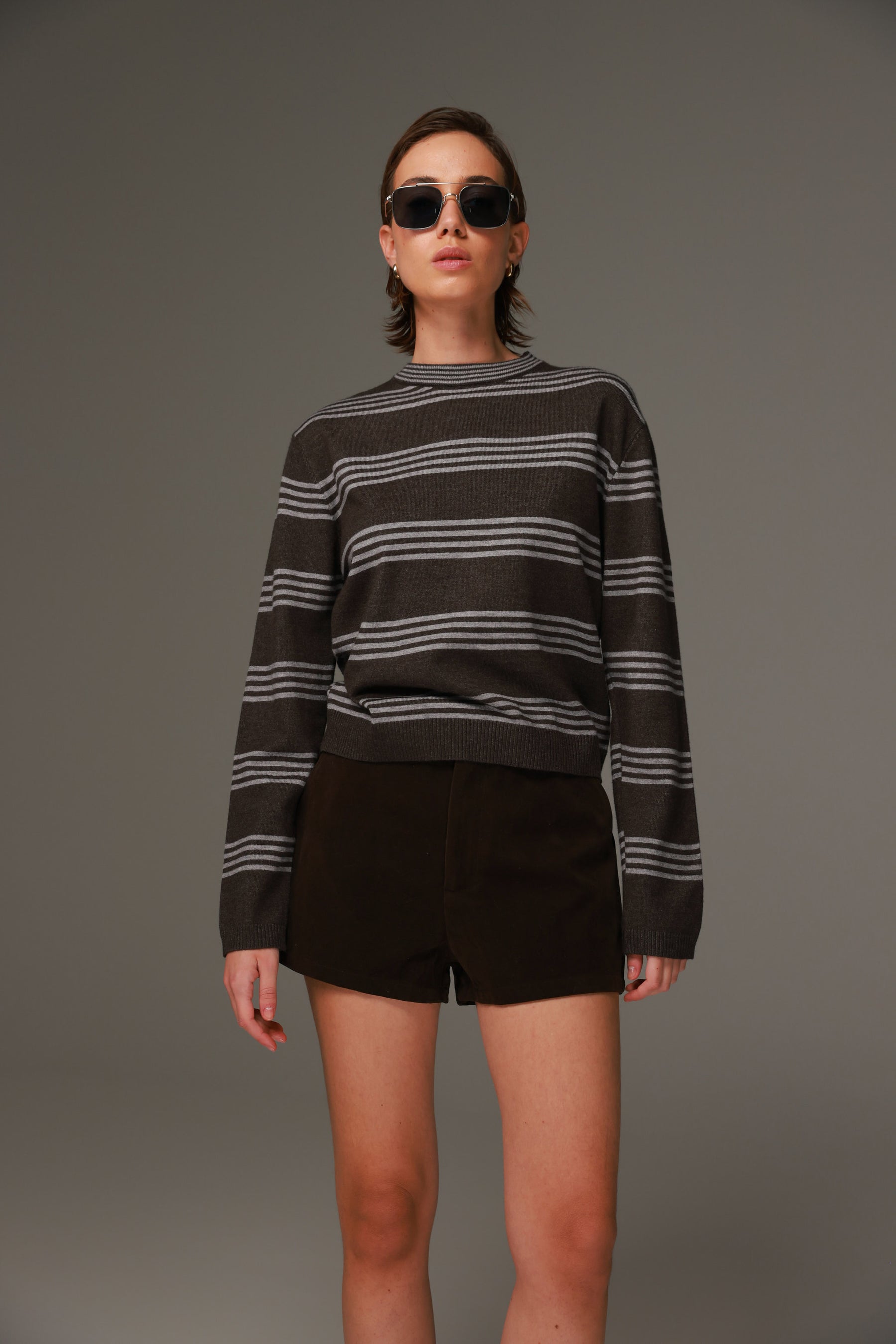 סריג אליסיה פסים חום כהה/אפור