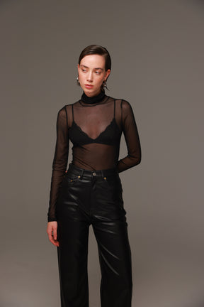 חולצת טיילור שחורה