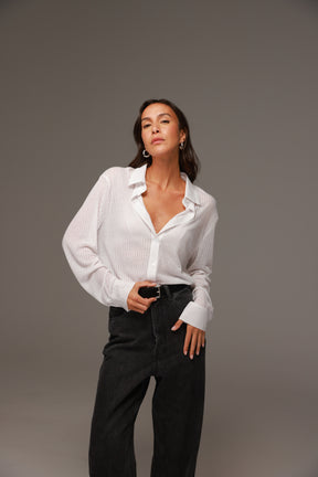 חולצת לוסי מכופתרת לבנה