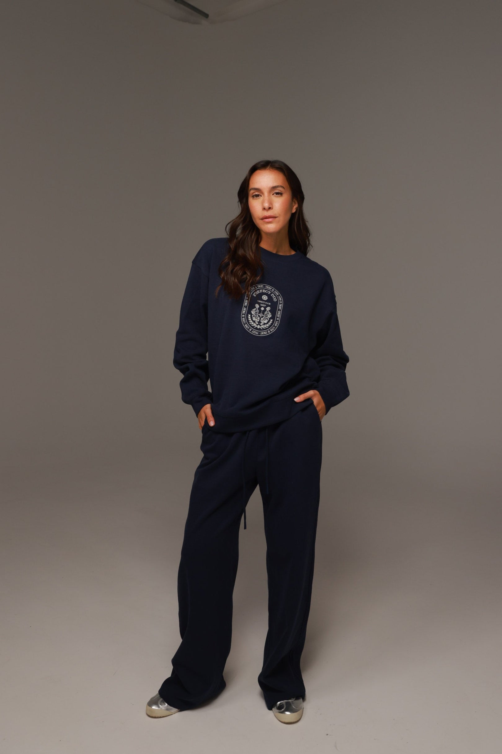 חליפת לנה נייבי