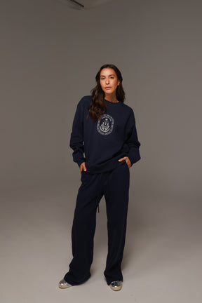 חליפת לנה נייבי