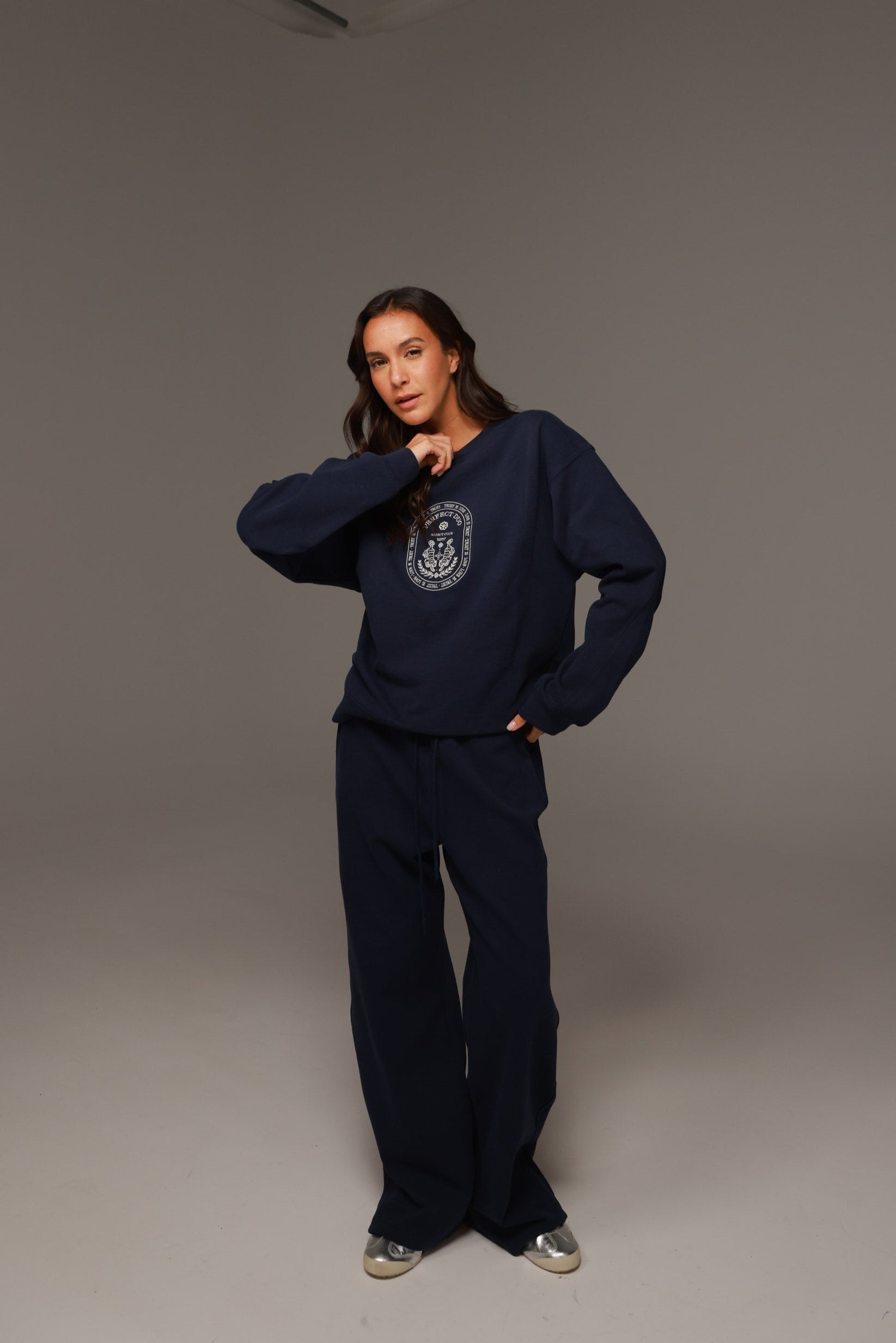 חליפת לנה נייבי