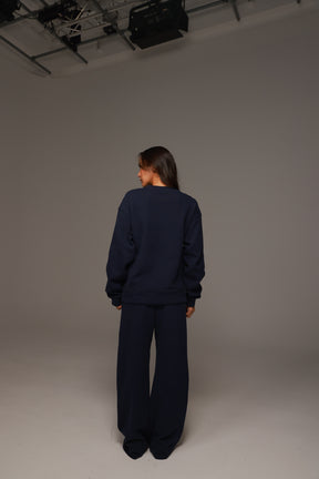 חליפת לנה נייבי