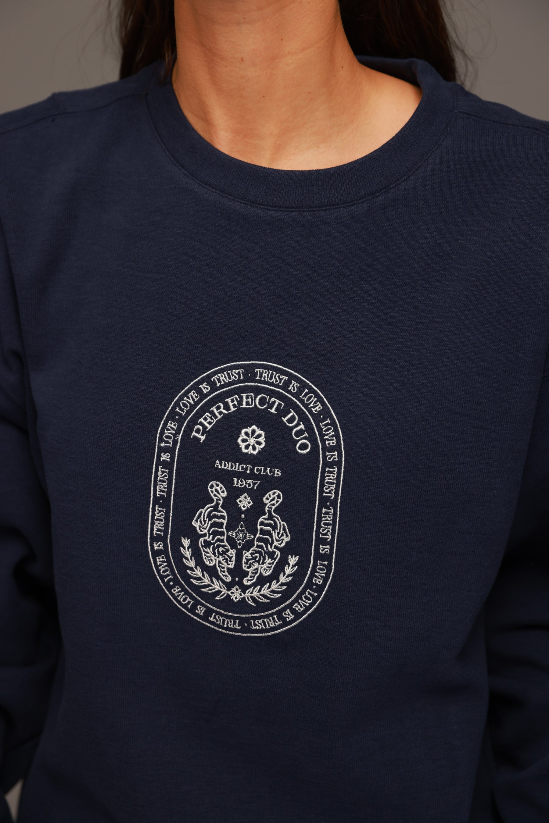 חליפת לנה נייבי