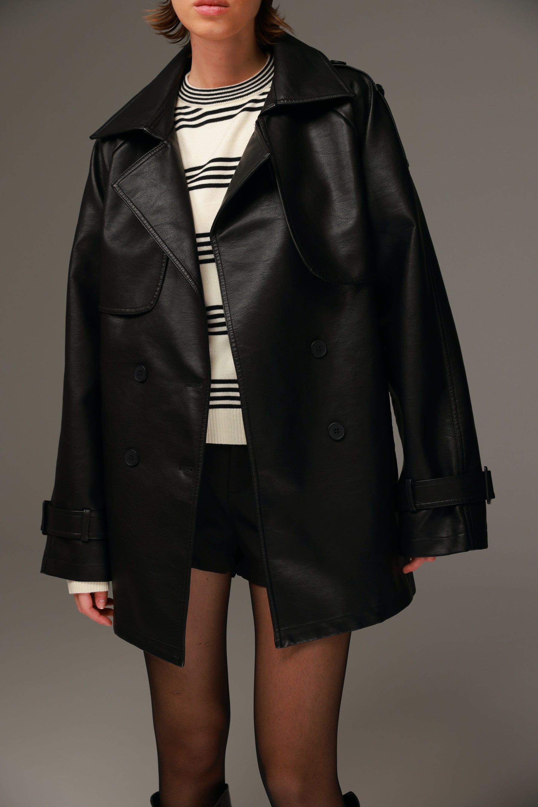 טרנץ' דמוי עור ניקולאס שחור