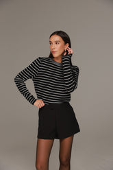 חולצת ויקה פסים שחור/שמנת צווארון אפור