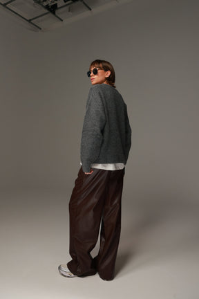 מכנסי טרוור דמוי עור בורדו