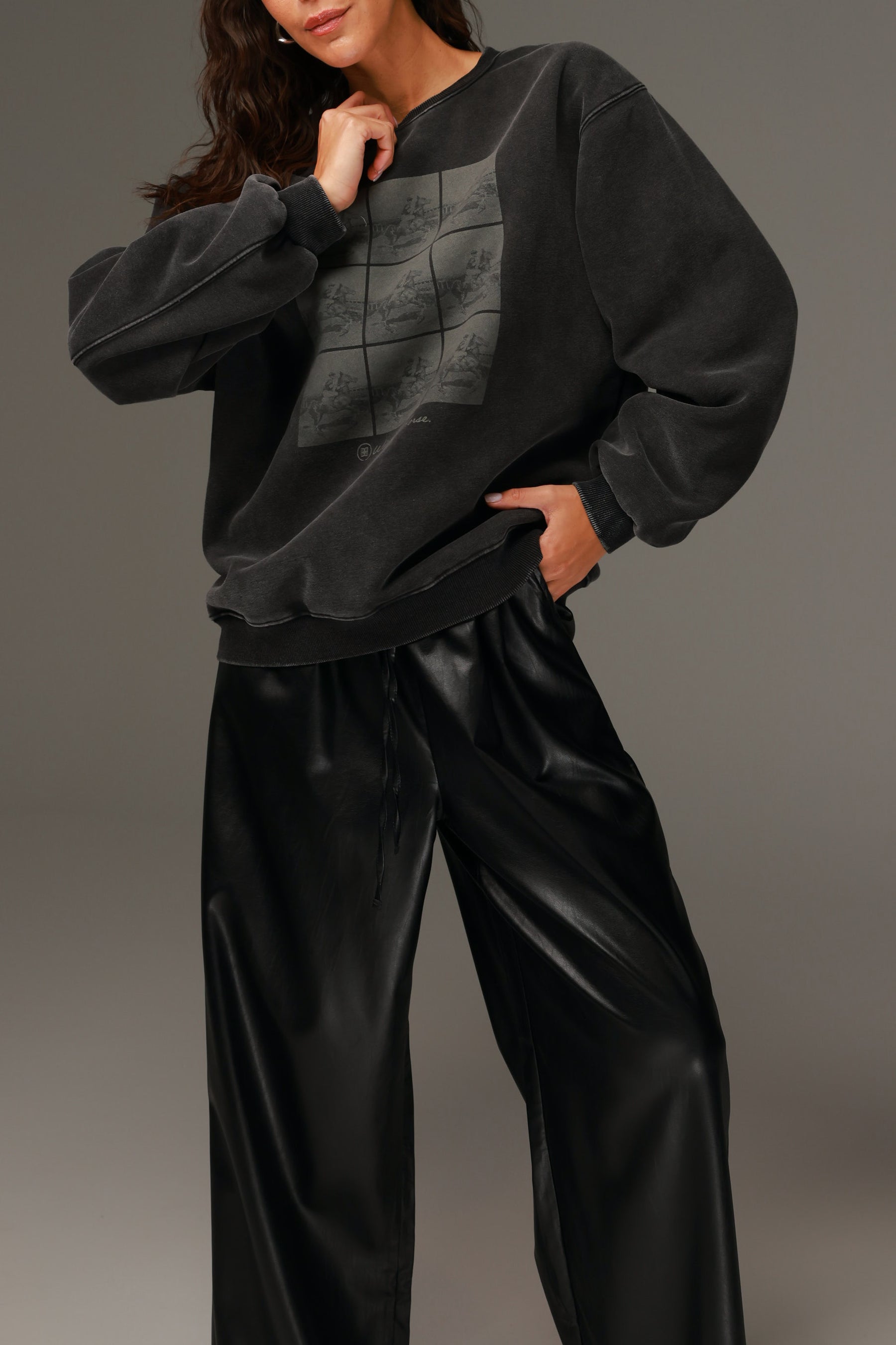 סוויטשירט היילי שחור