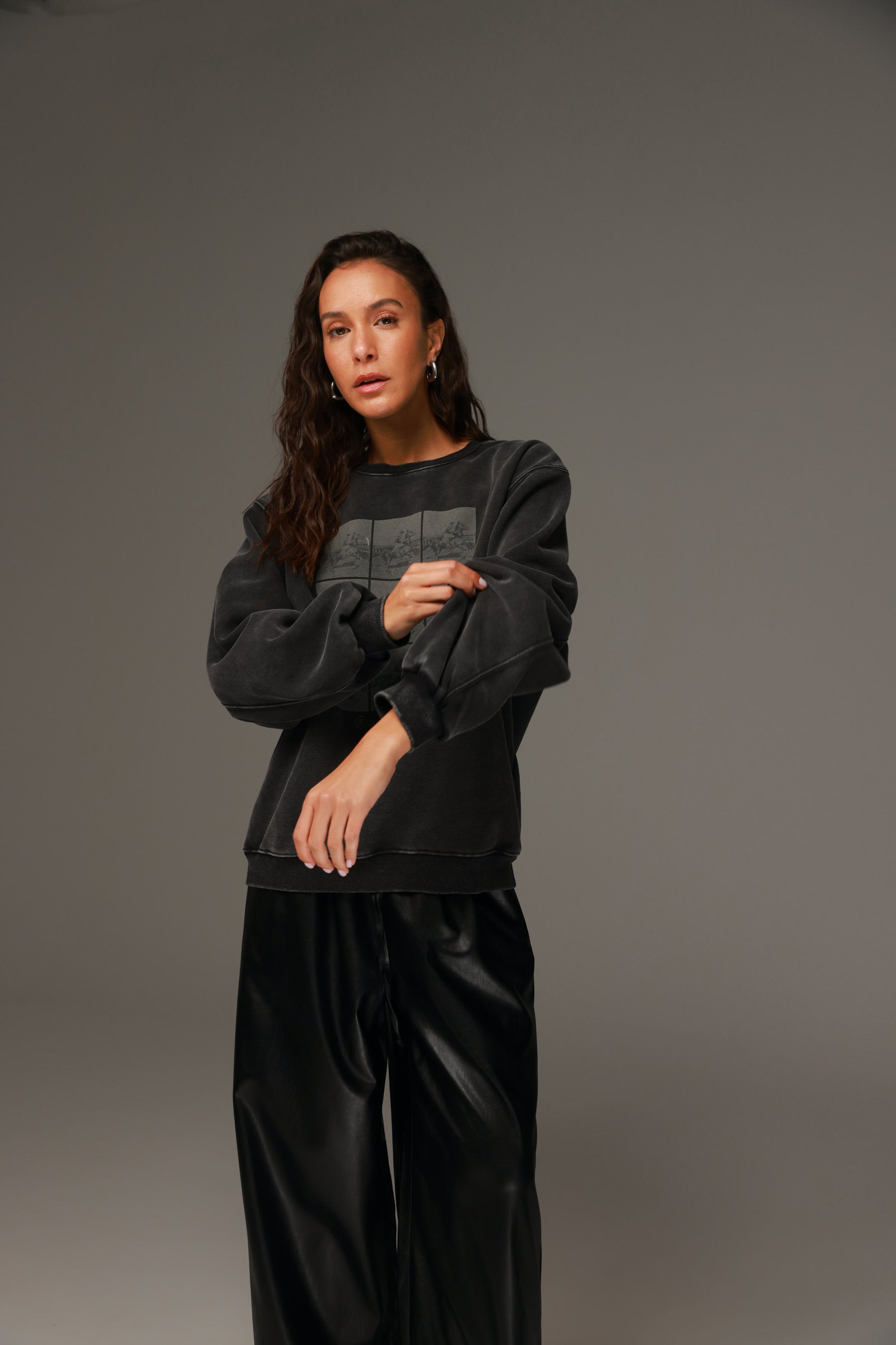 סוויטשירט היילי שחור