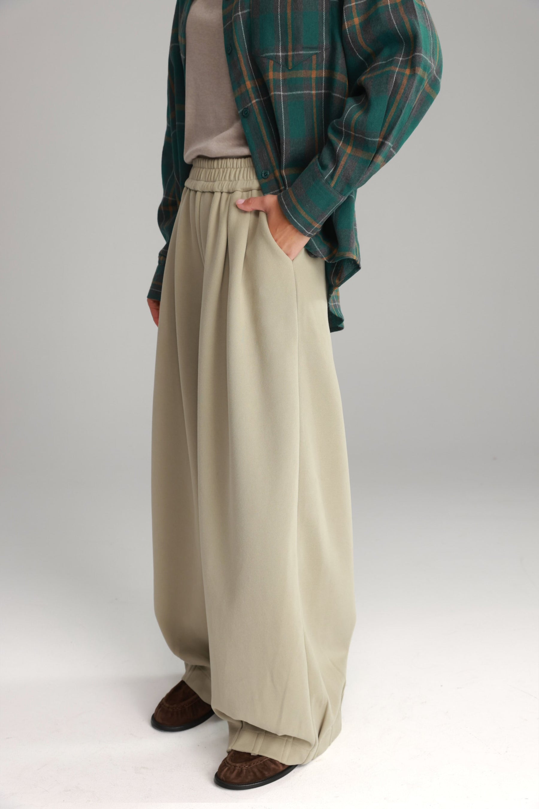 מכנסי בילי בז'