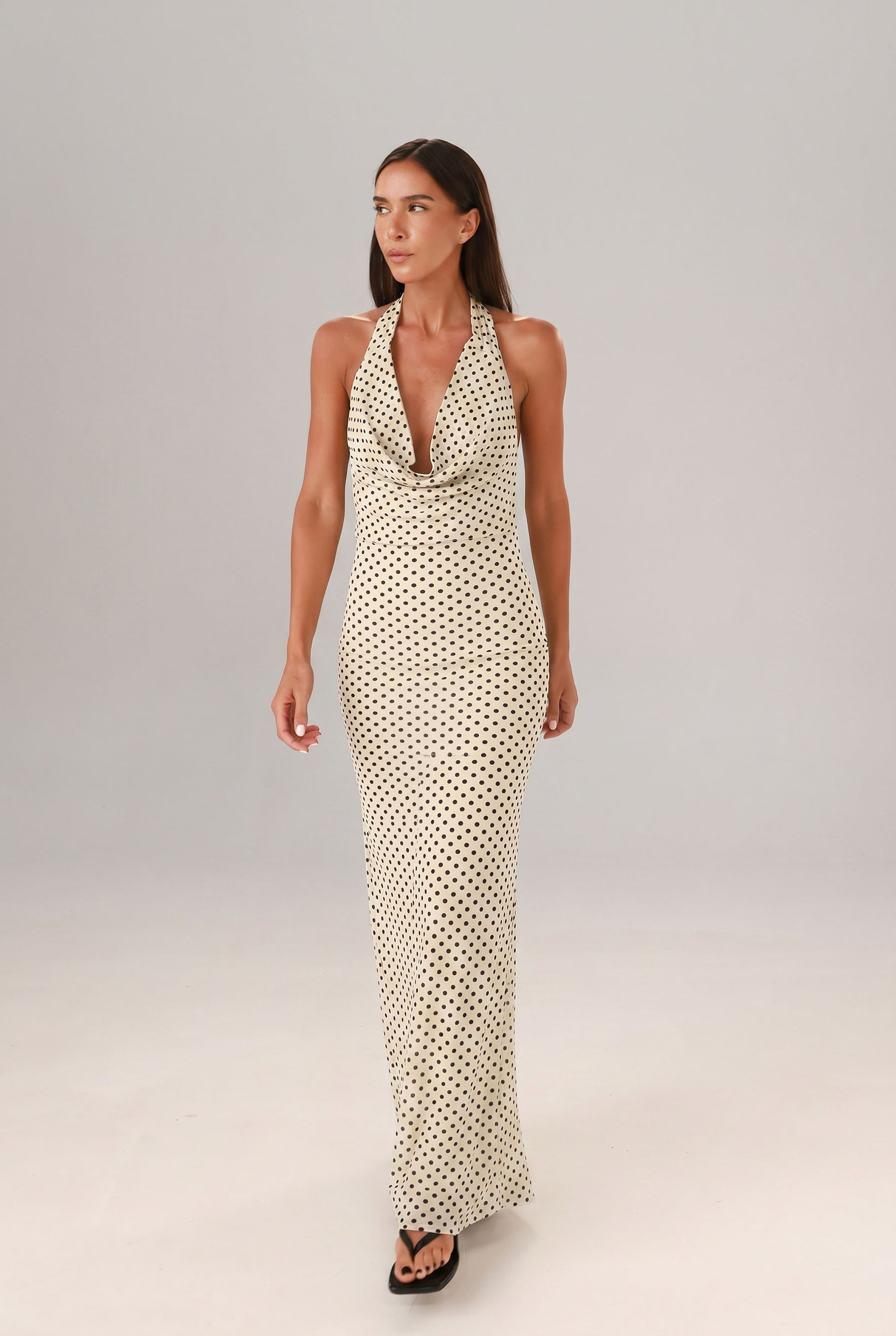 שמלת ג'יזלה שמנת/שחור