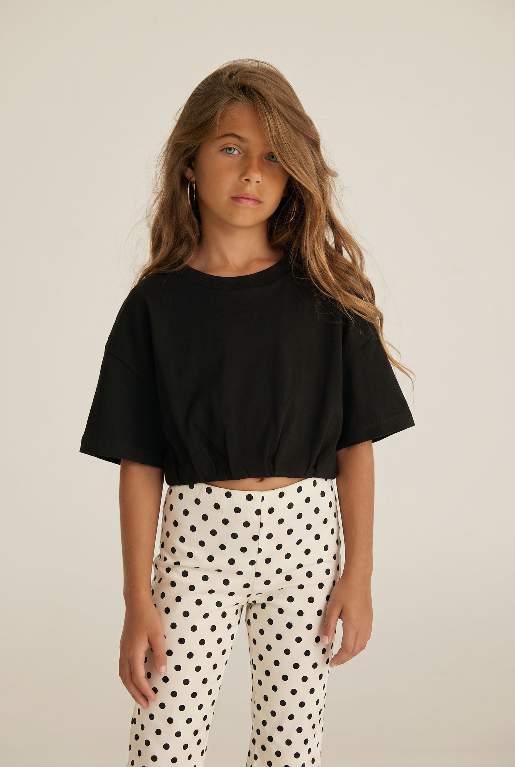 חולצת קרופ לגונה שחורה