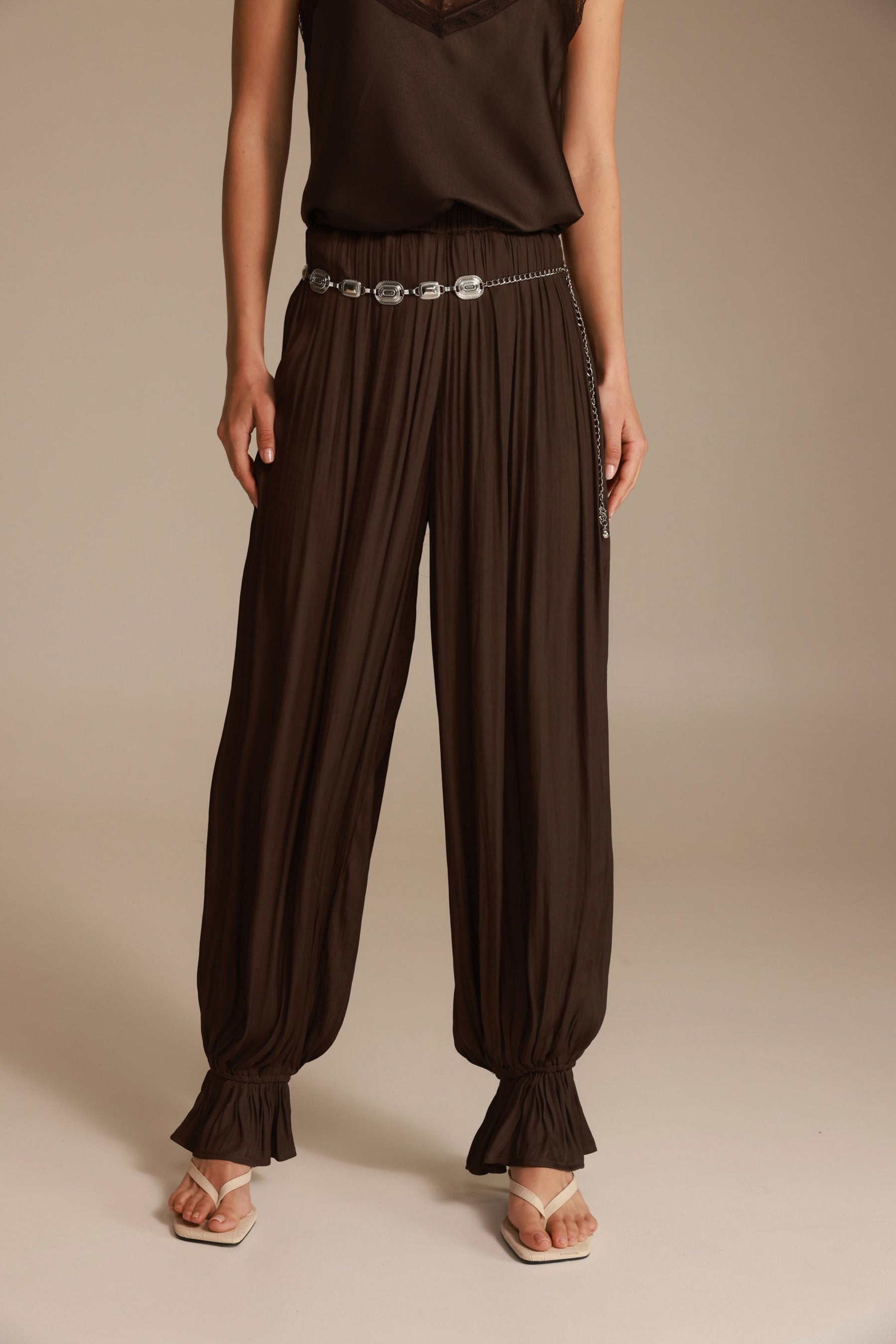 מכנסי אדיה חום כהה