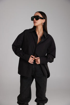 חולצת ניקולאס מכופתרת שחורה