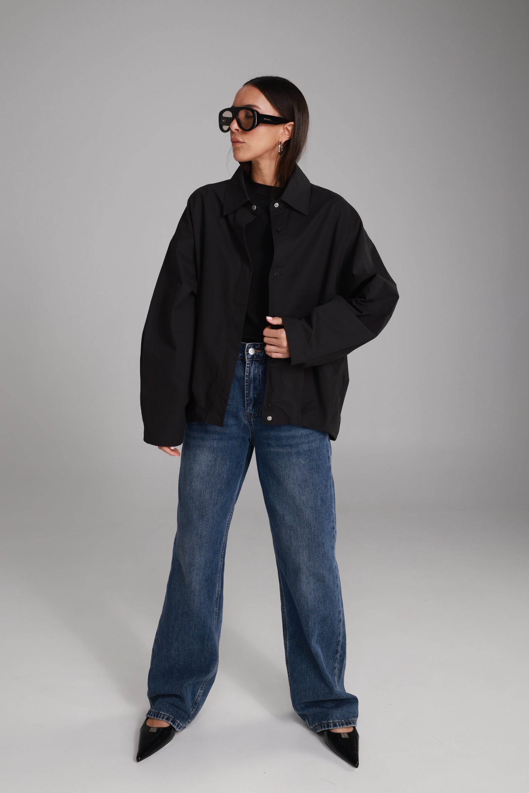 חולצת ארי מכופתרת שחורה