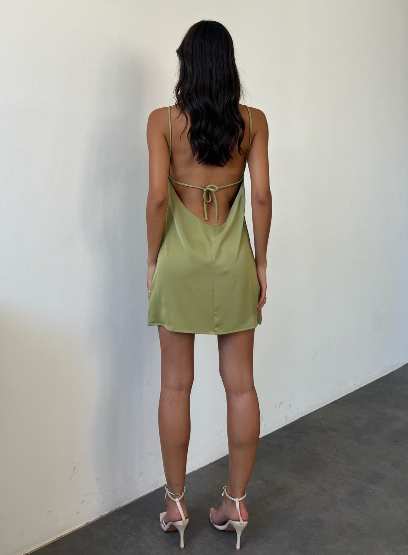 שמלת מדיסון סאטן ירוקה
