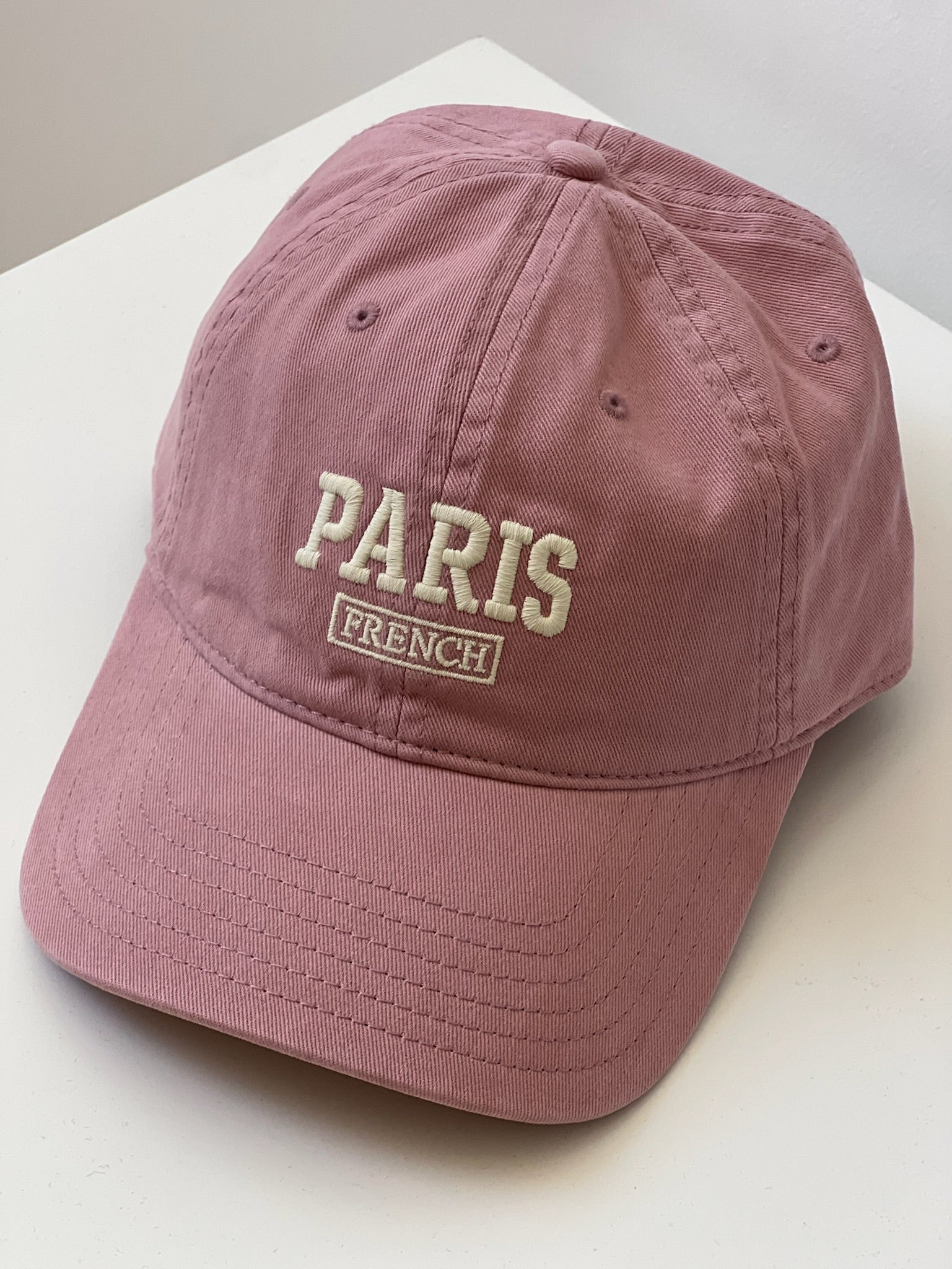 כובע פריז ורוד