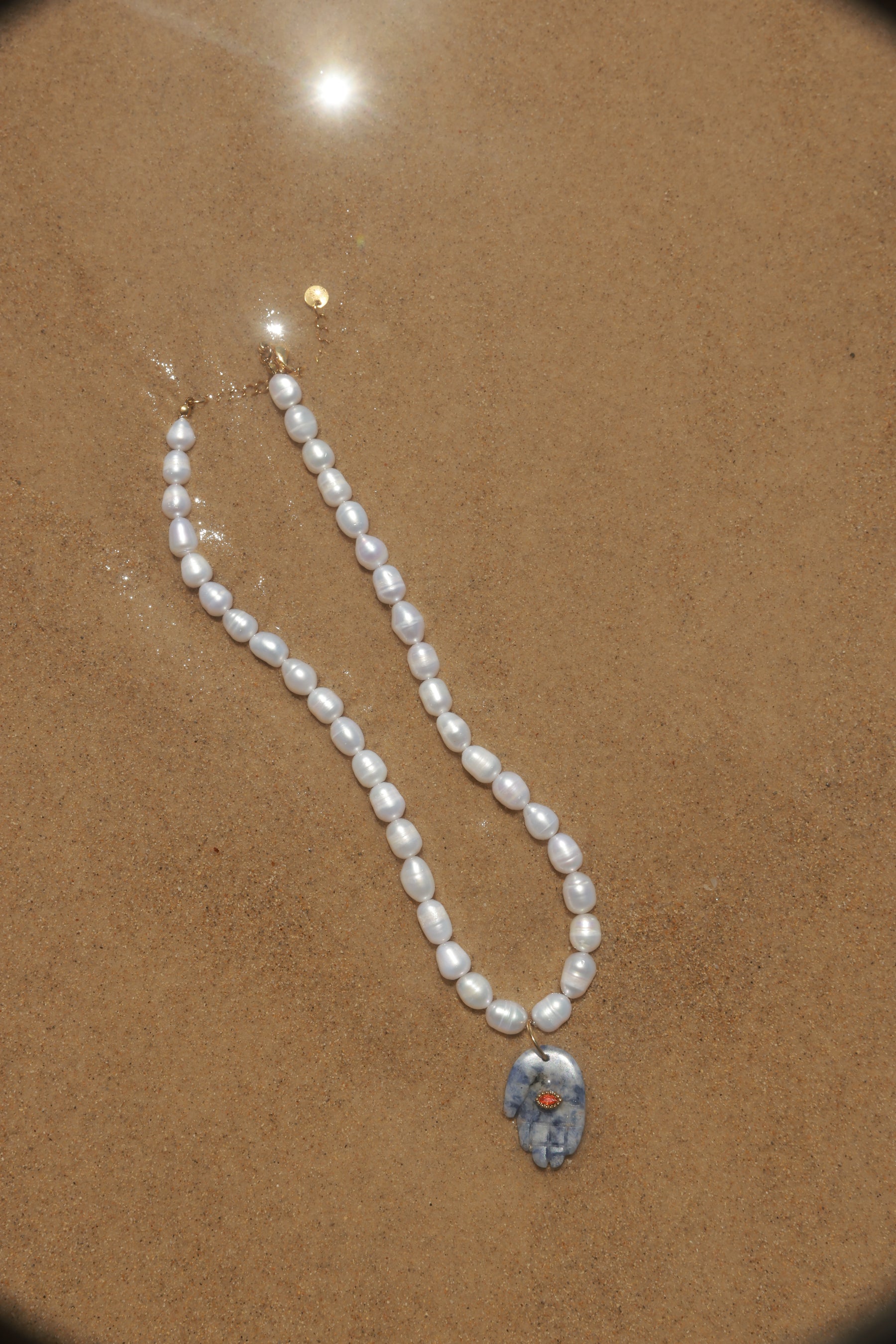 Thea Pearls Necklace