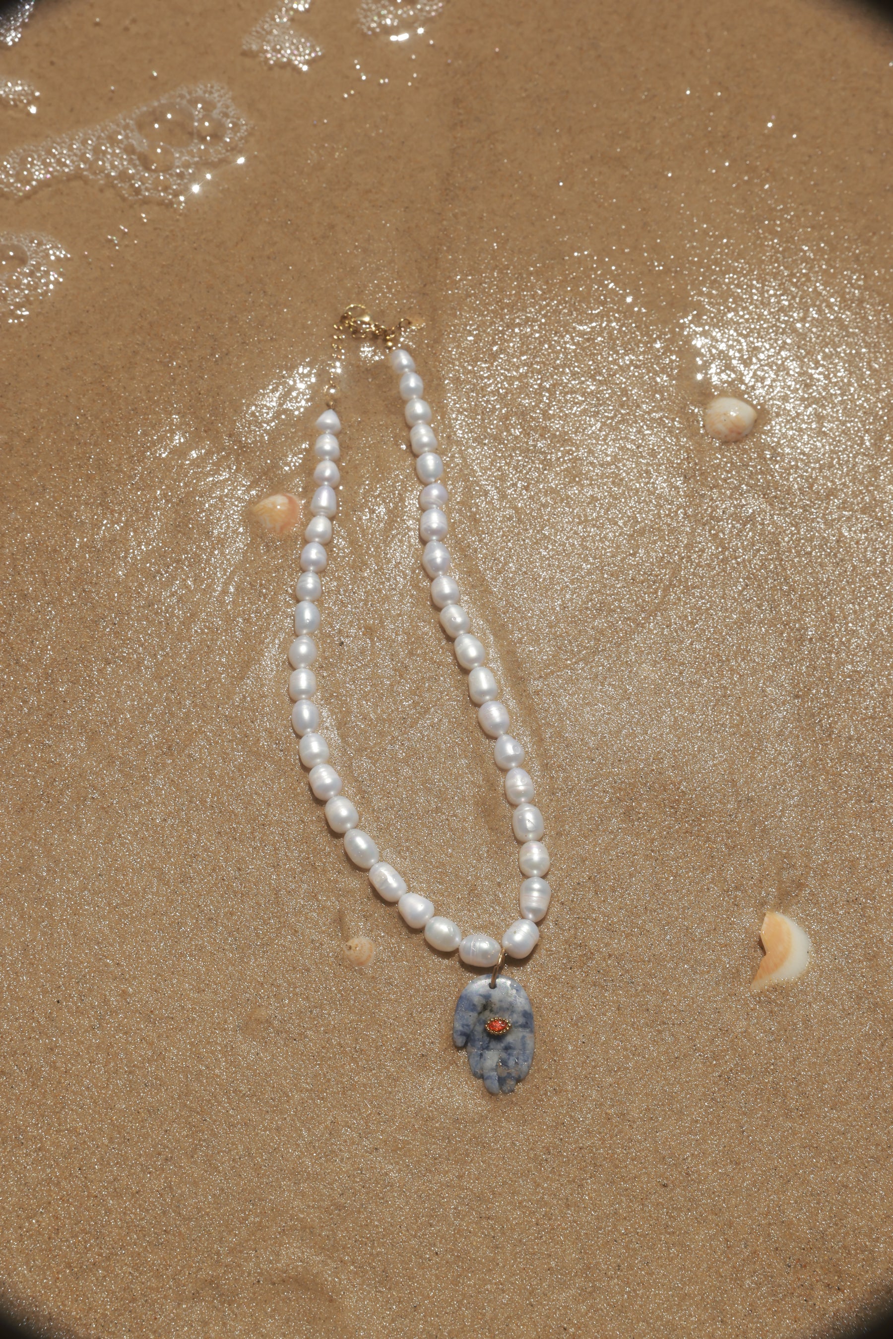 Thea Pearls Necklace