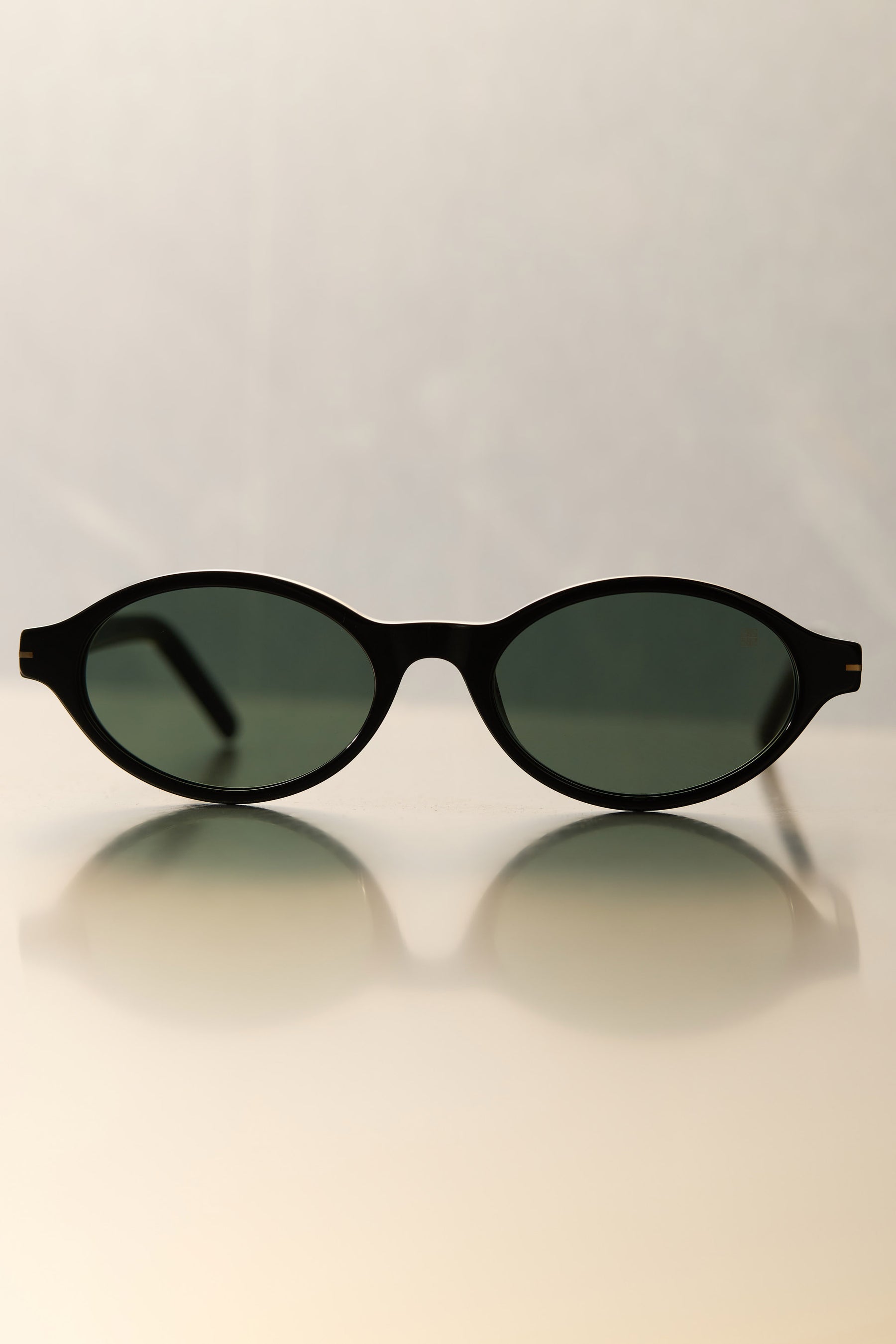 VISUAL AFFAIR NO. 1 BLACK