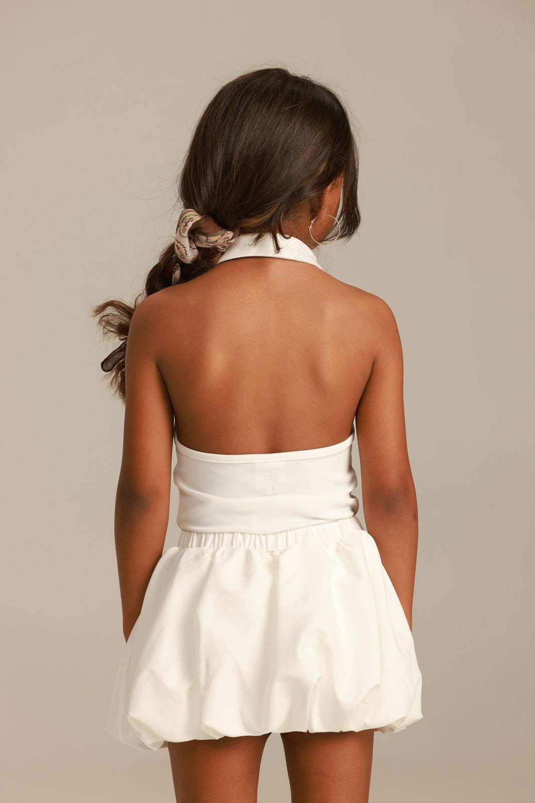 שמלת ריהאנה לבנה